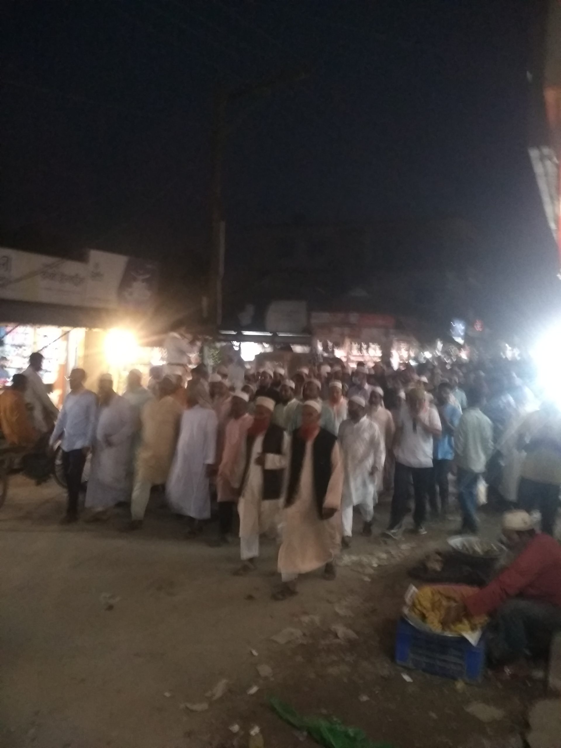 রমজানের পবিত্রতা রক্ষার দাবিতে সানন্দবাড়ীতে মিছিল