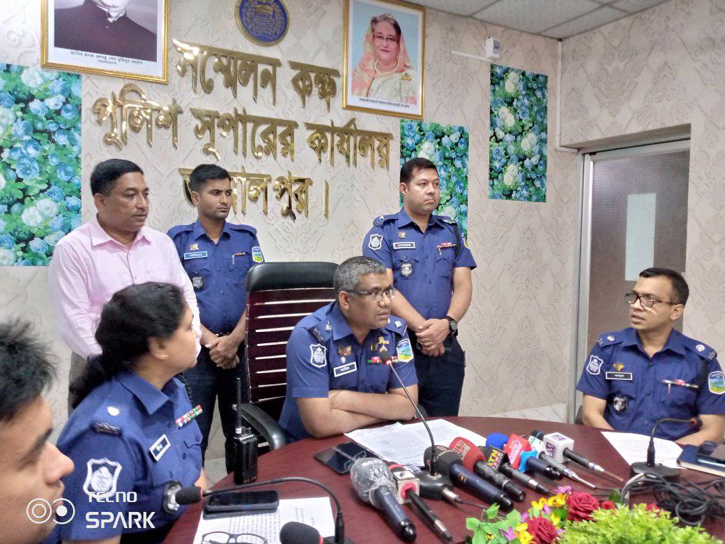 জামালপুরে যুদ্ধাপরাধী বেলায়েত গ্রেফতার, পুলিশ সুপারের সংবাদ সম্মেলন