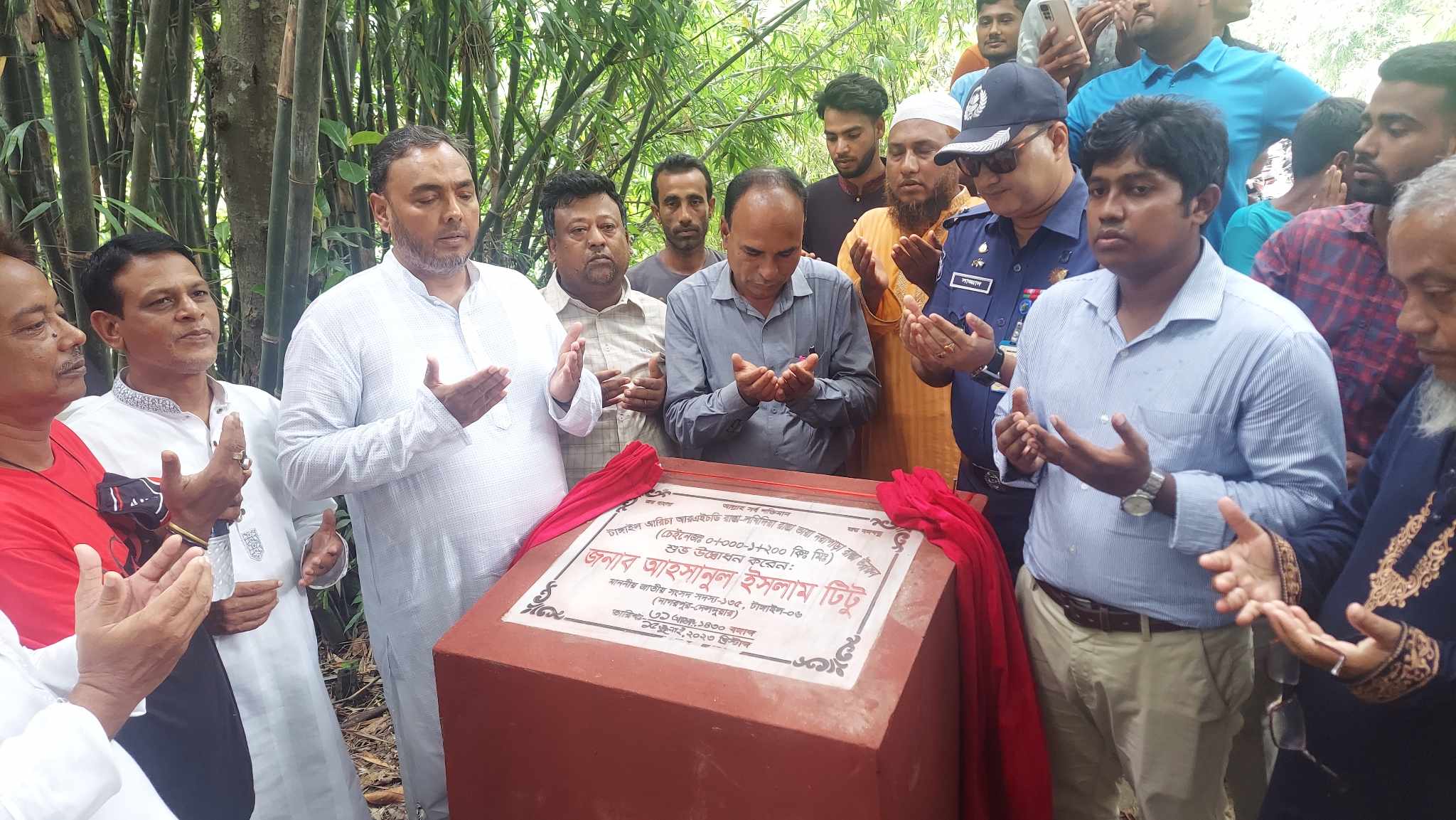 নাগরপুরে স্কুল ভবন ও রাস্তার কাজের উদ্বোধন করলেন এমপি টিটু