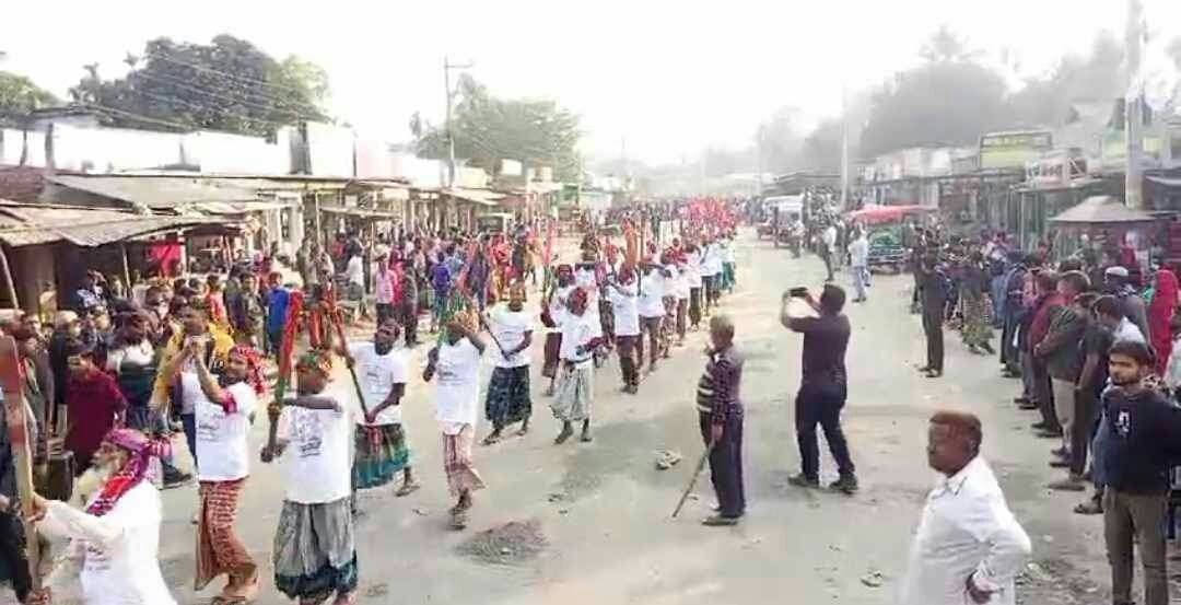 বকশীগঞ্জে নৌকার পক্ষে বিশাল বৈঠা মিছিল