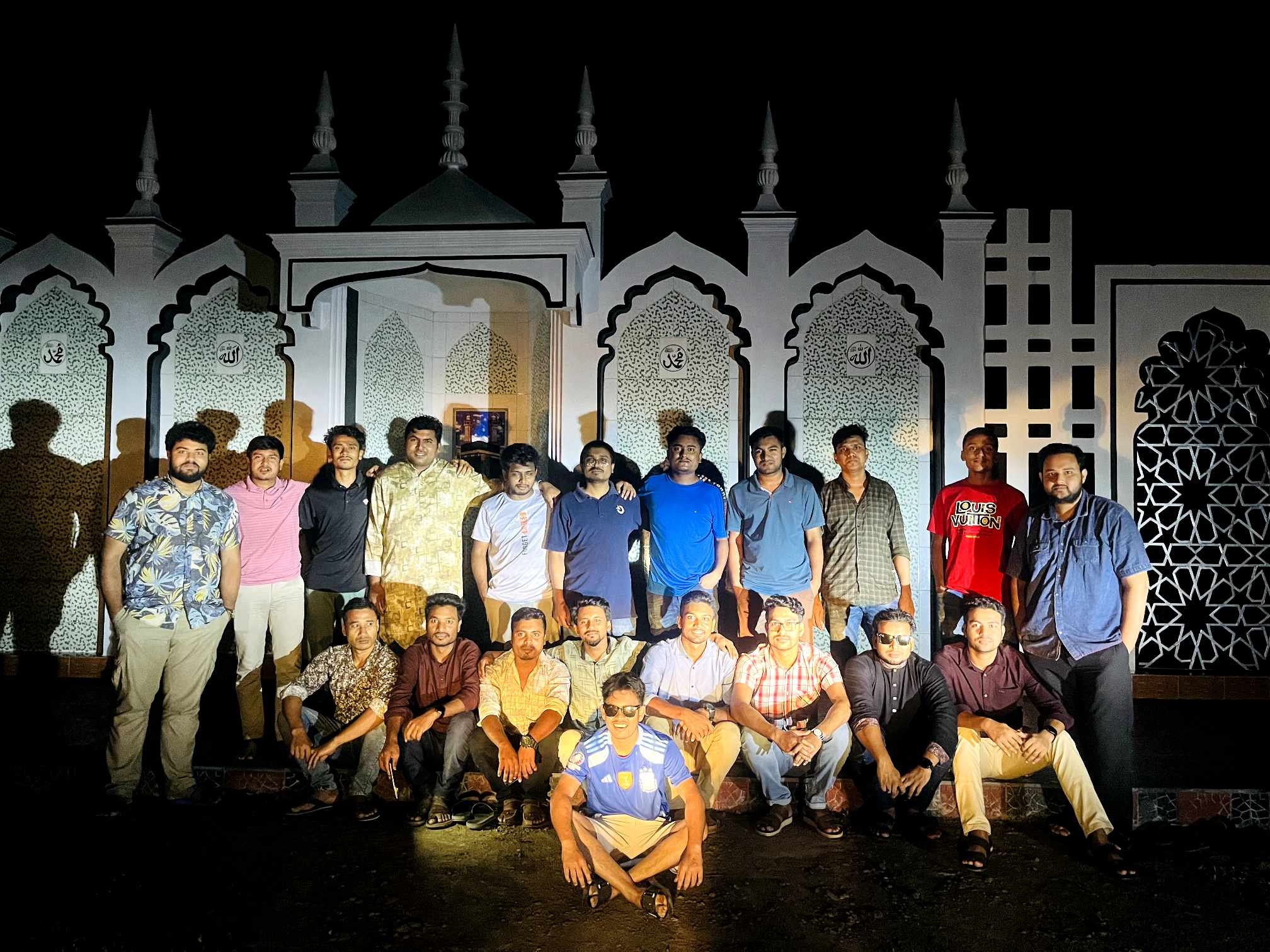 রুহিয়ায় এসএসসি ১৫ ব্যাচের বন্ধুদের ঈদ আড্ডা