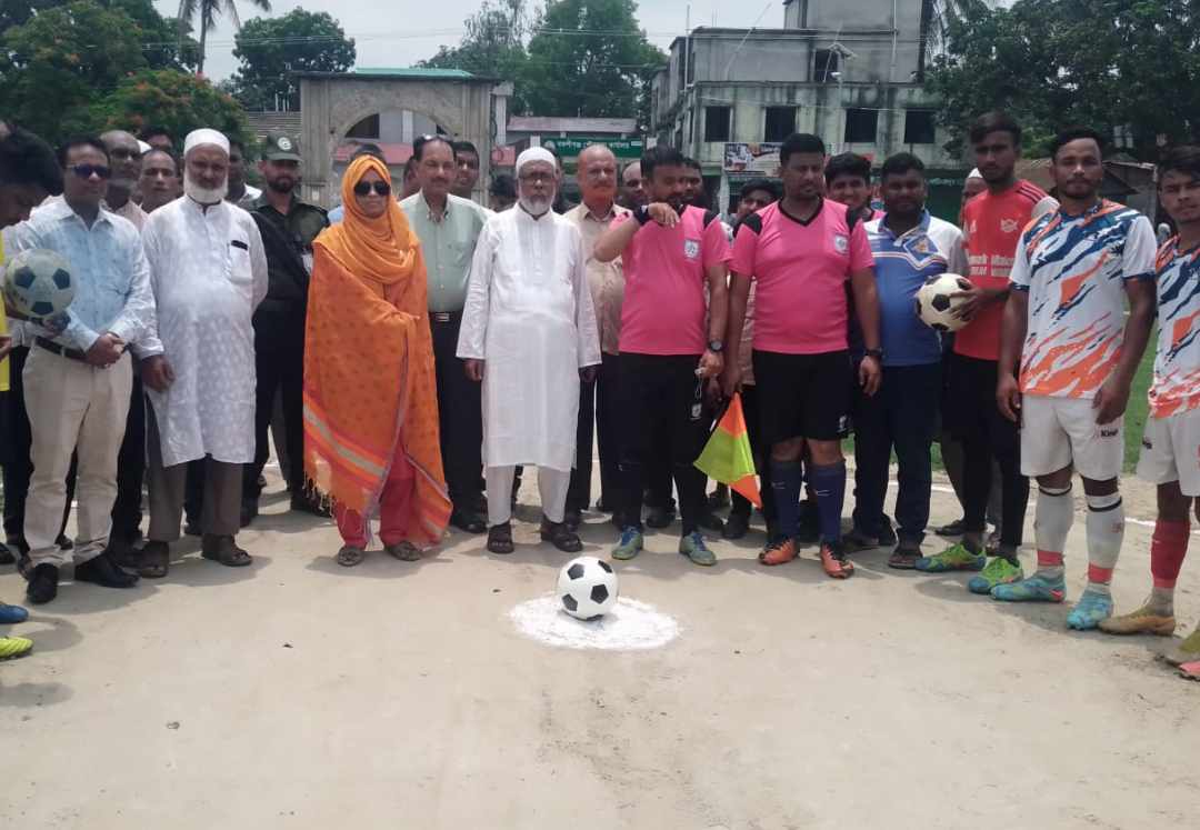 বকশীগঞ্জে বঙ্গবন্ধু শেখ মুজিবুর রহমান জাতীয় গোল্ডকাপ ফুটবল টুর্নামেন্ট উদ্বোধন