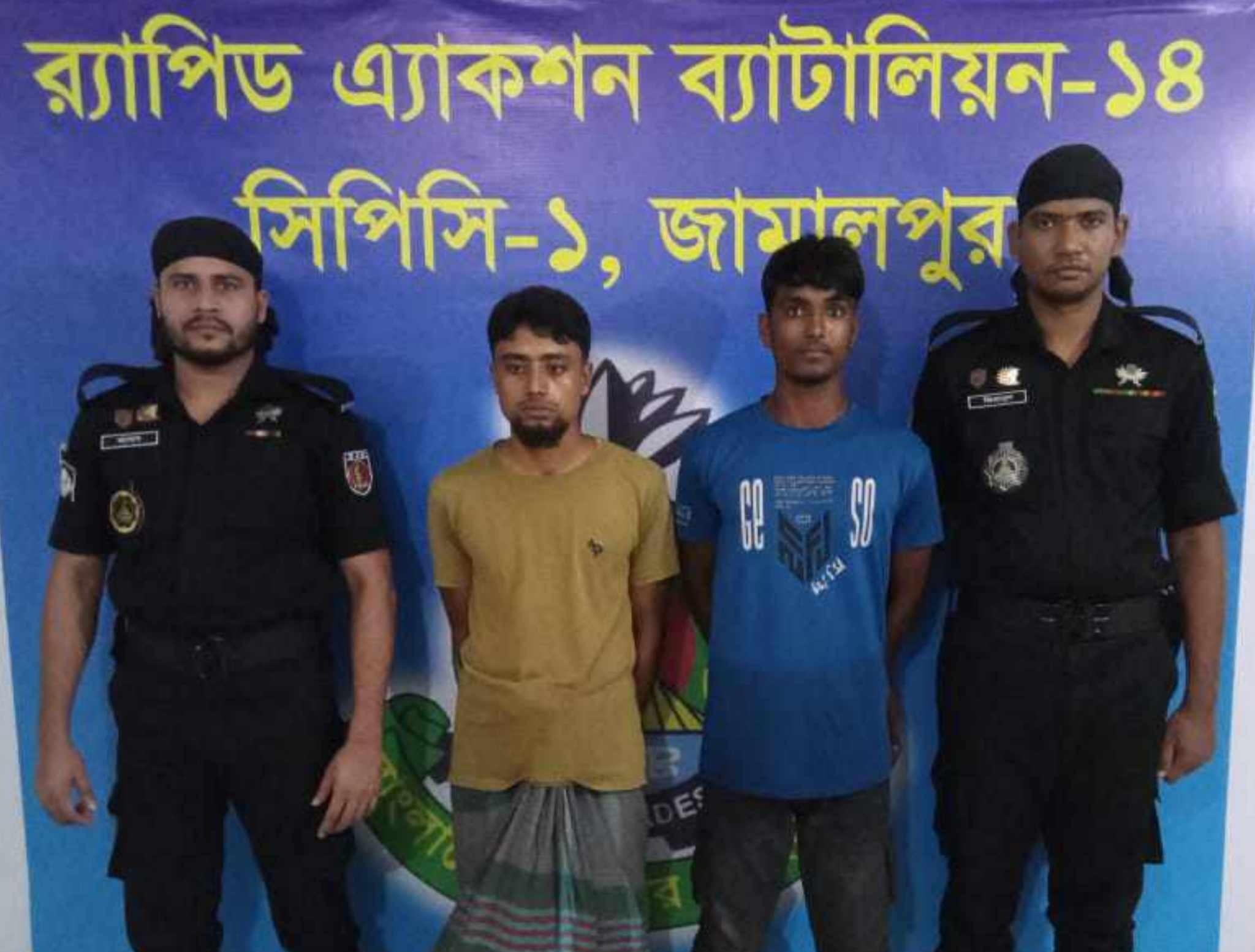 সীমান্তবর্তী ঝিনাইগাতীতে ভারতীয় মদ সহ দুই মাদক কারবারি গ্রেফতার 