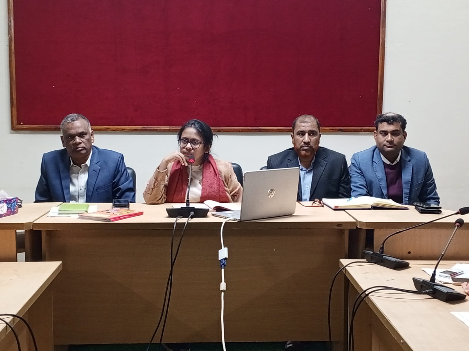 কালাইয়ে প্রাথমিক বিদ্যালয়ের শিক্ষার মান উন্নয়নে আলোচনা সভা