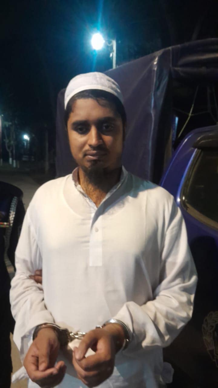 সরিষাবাড়ীতে দুই শিক্ষার্থীকে বলাৎকারকারী মাদ্রাসা’র শিক্ষক গ্রেফতার