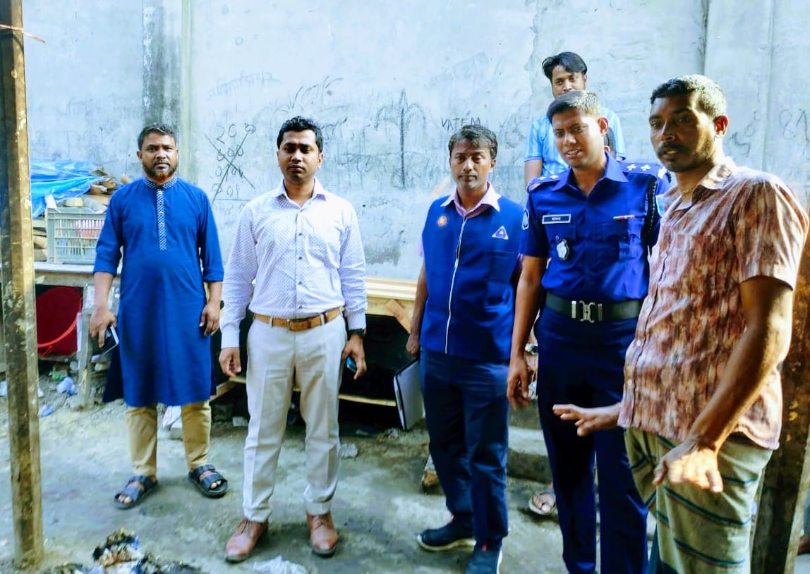 মনোহরদীর চালাকচরে ‘রাধা কৃষ্ণ মিষ্টান্ন ভাণ্ডার’কে জরিমানা