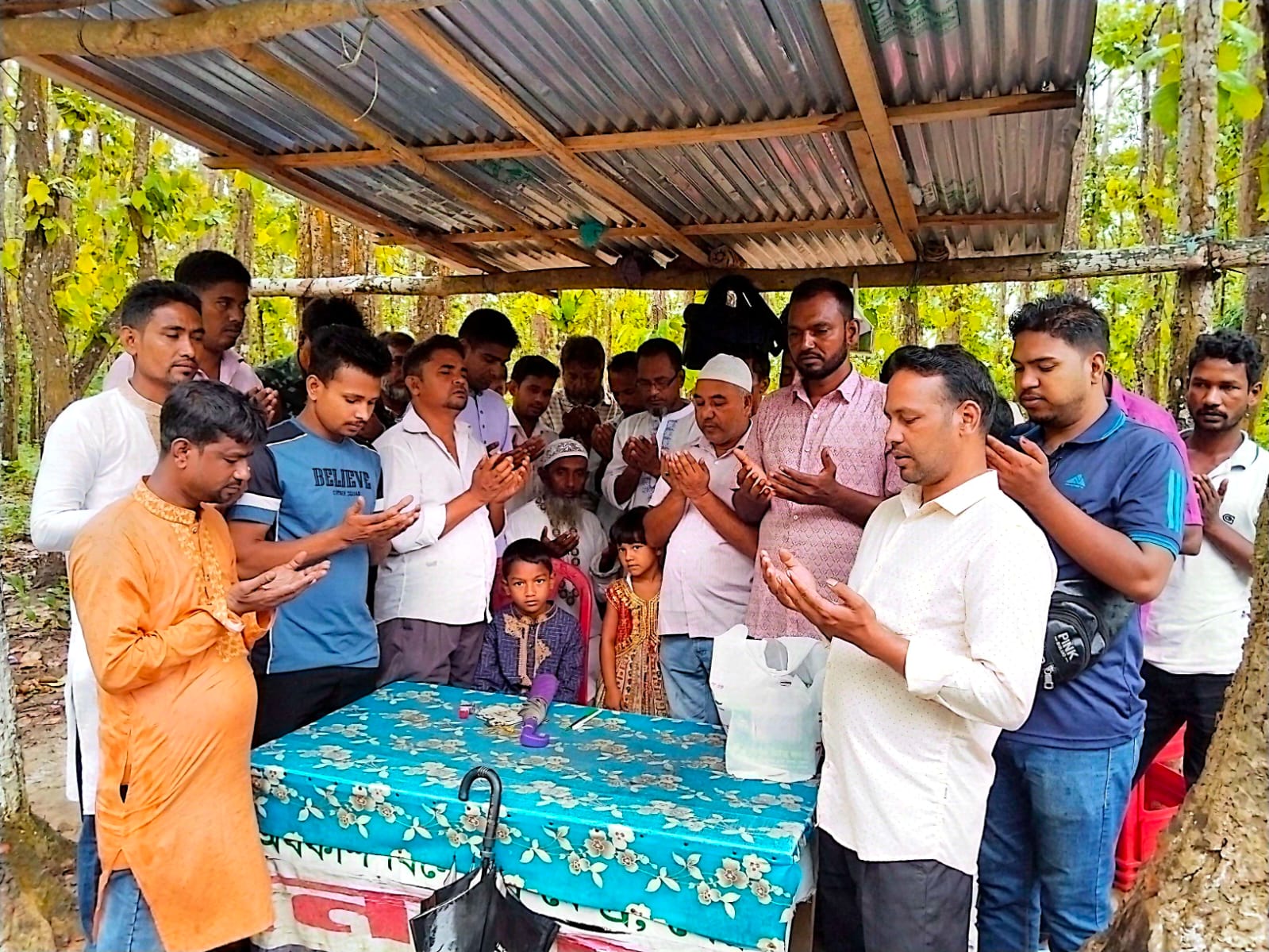 শেরপুরের পিকনিক স্পট গজনী অবকাশে গেইট উদ্ভোধনে দোয়া অনুষ্ঠিত