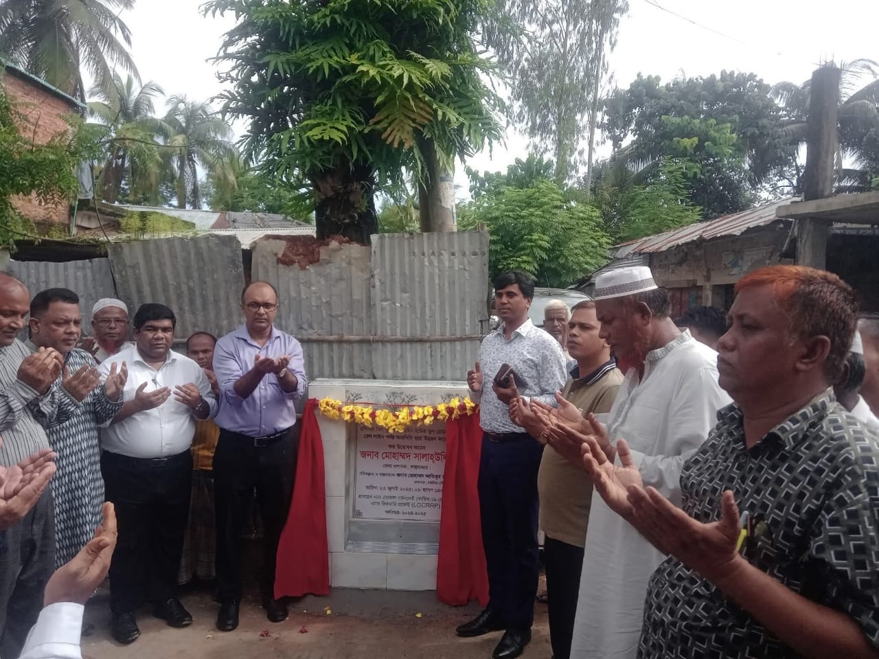 চকরিয়া গ্রামীণ অবকাঠামো উন্নয়নে বিভিন্ন প্রকল্প পরিদর্শন করেছেন জেলা প্রশাসক