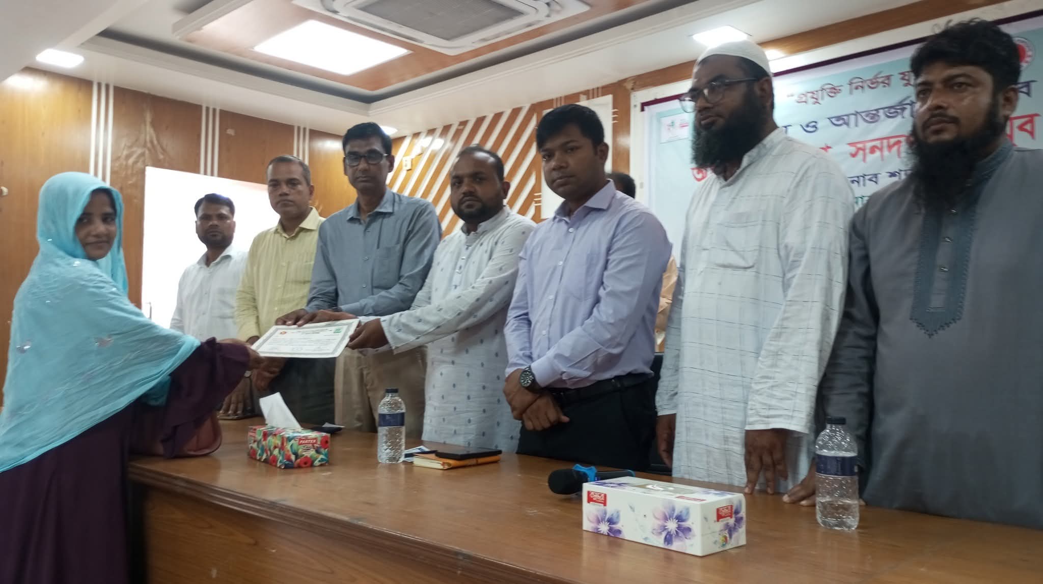 মোল্লাহাটে যুব দিবস উদযাপন: সনদ ও ঋণ উদ্যোক্তা তৈরির প্রেরণা