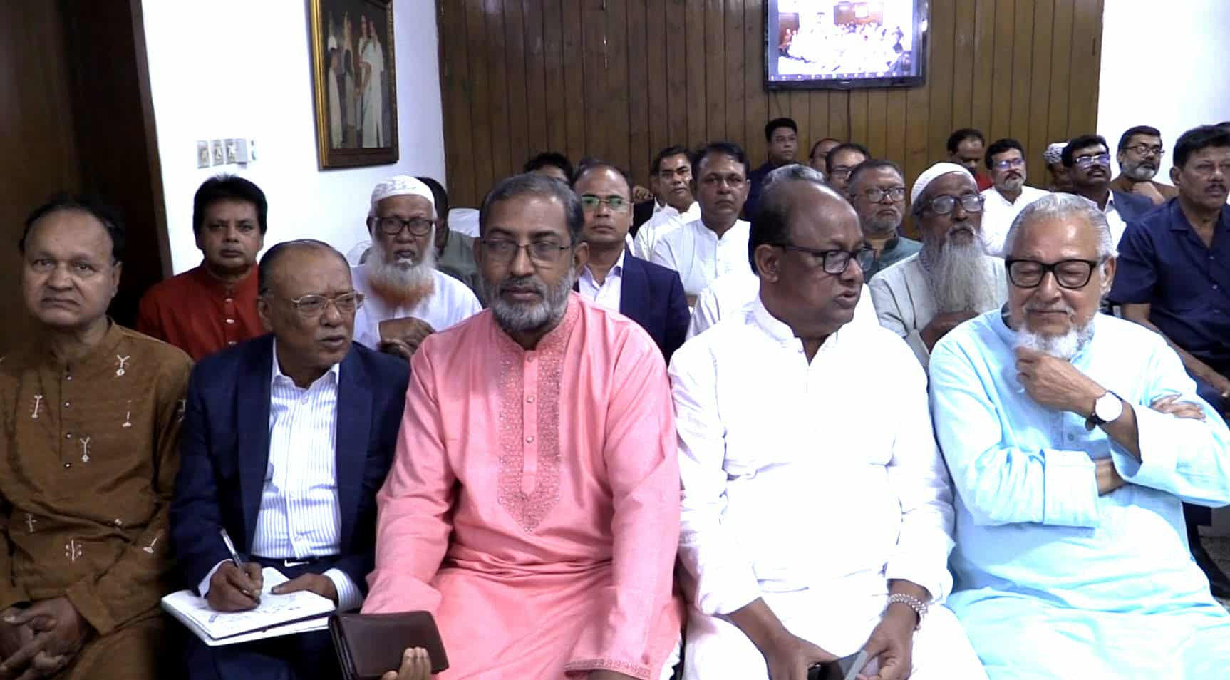 ফ্যাসিবাদ বিদায়, গণতন্ত্র এখনও দুরাশা, গণতন্ত্রে দেরি হলে জনগণের অধিকারও দেরিতে আসে।