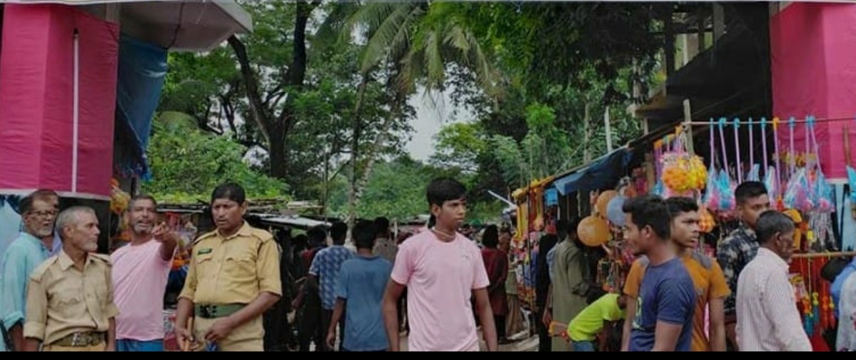 যশোরের বিখ্যাত বলুহ দেওয়ানের মেলা এখন জমজমাট