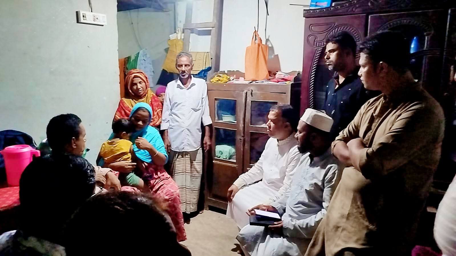 নির্যাতিত সেই চার বছরের রাইসার পাশে এ্যাডঃ শাহাদাৎ হোসেন