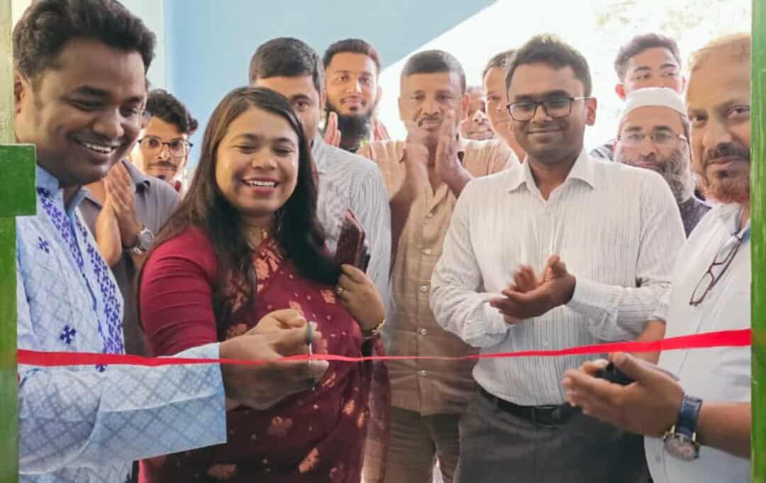 নলছিটির মোল্লারহাট ইউনিয়ন পরিষদ কমপ্লেক্সে পাবলিক লাইব্রেরি উদ্বোধন