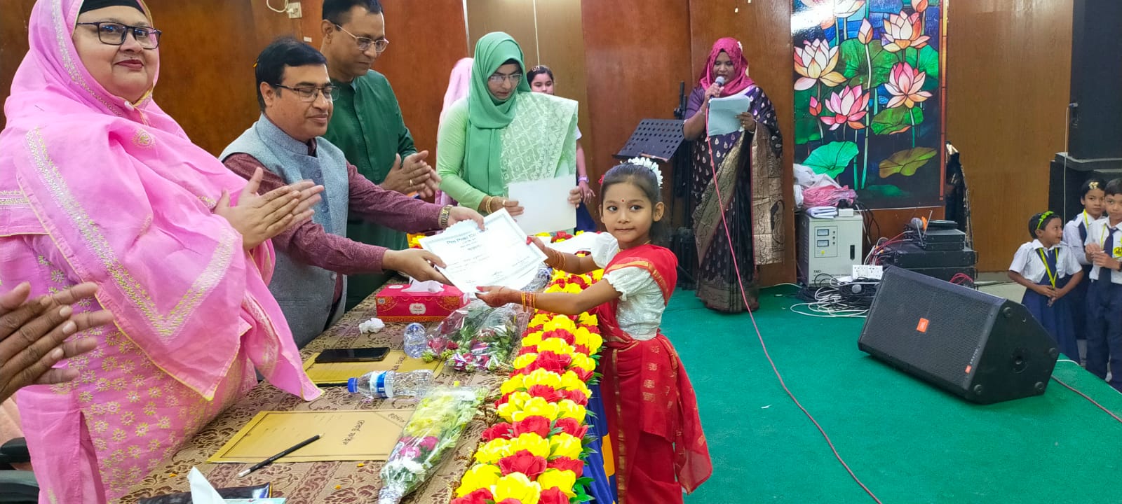নবাবগঞ্জ সরকারি কলেজে শিশু শিক্ষা নিকেতনের বার্ষিক পুরস্কার বিতরণী অনুষ্ঠান অনুষ্ঠিত