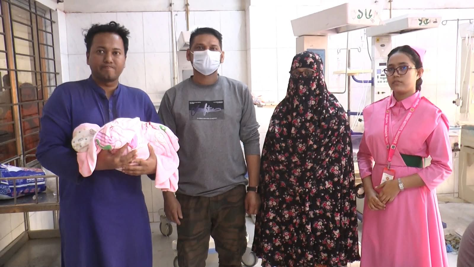 ক্লিনিকের ভেতর থেকে উদ্ধার হওয়া নবজাতক খুঁজে পেল নতুন ঠিকানা ঠাই হয়েছে সিঙ্গাপুর প্রবাসীর ঘরে।