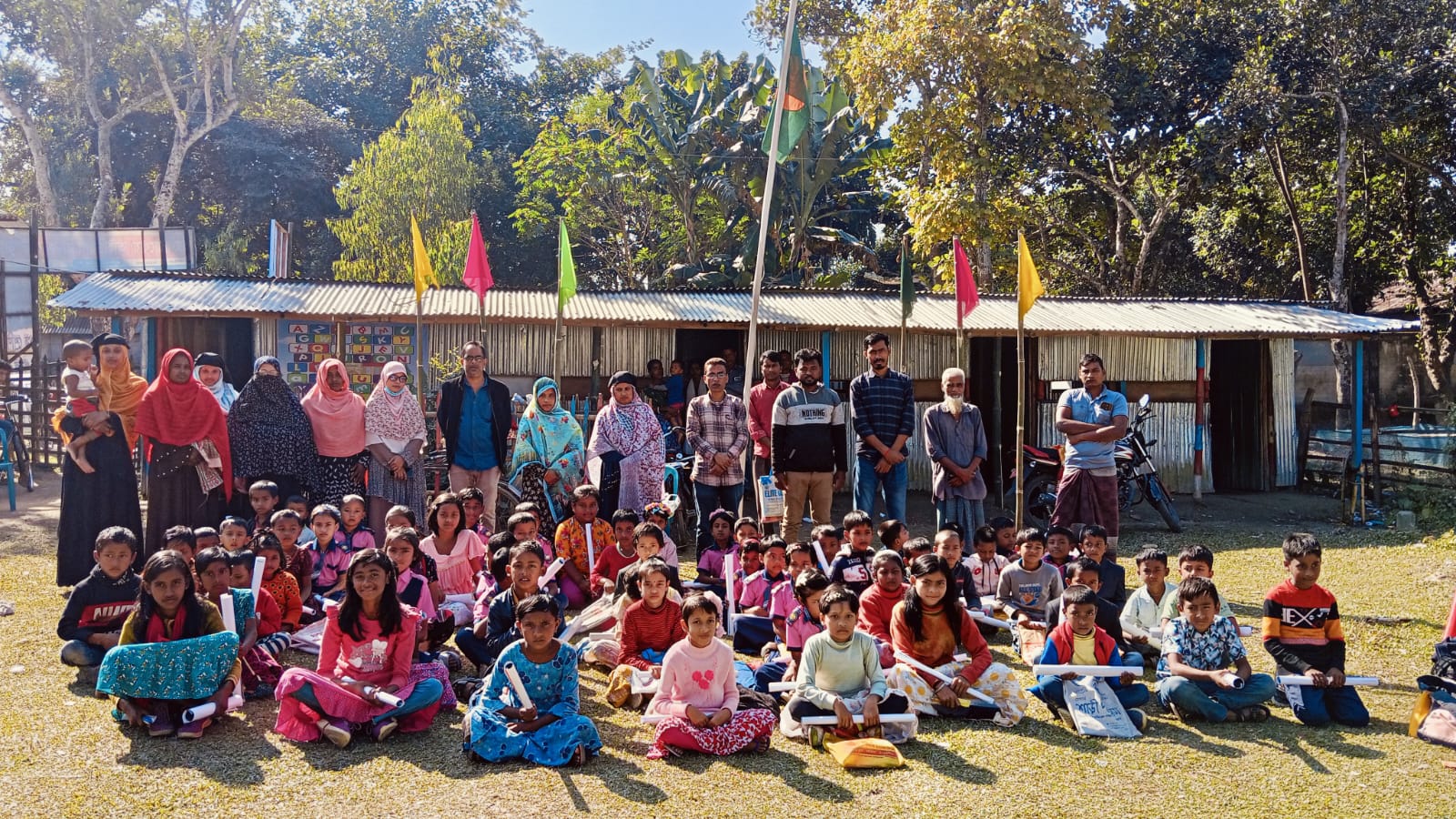 আলোয়াখোয়া আইডিয়াল প্রি-ক্যাডেট স্কুলে বার্ষিক পরীক্ষা অনুষ্ঠিত
