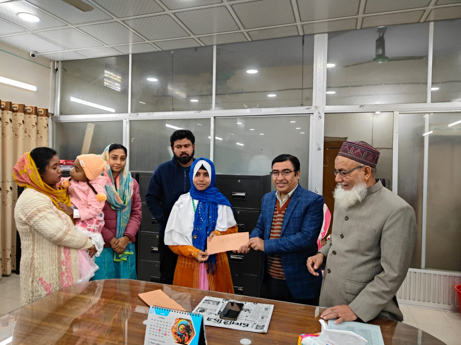 চাঁপাইনবাবগঞ্জ সরকারি মহিলা কলেজে ১০ জন দরিদ্র মেধাবী শিক্ষার্থীদের বৃত্তি প্রদান