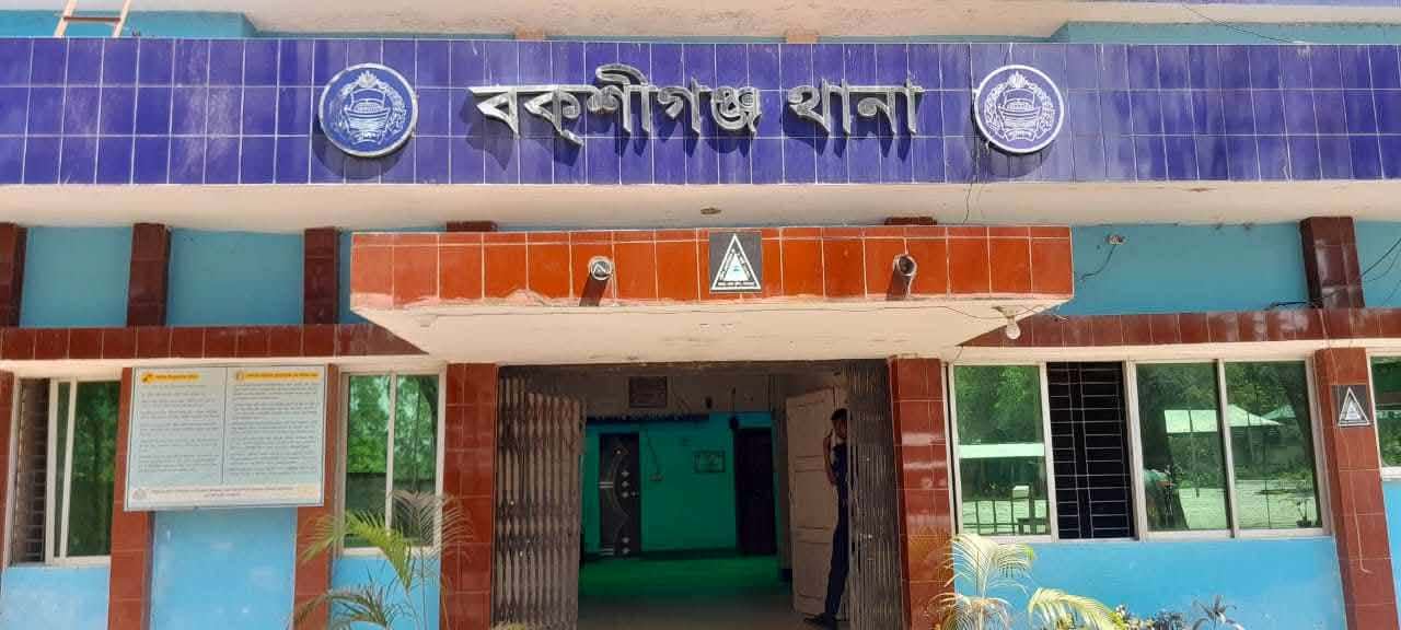 বকশীগঞ্জে বিস্ফোরক মামলার চার্জশিট থেকে বাদ ৩ আওয়ামী লীগ নেতা, উপজেলাজুড়ে সমালোচনা
