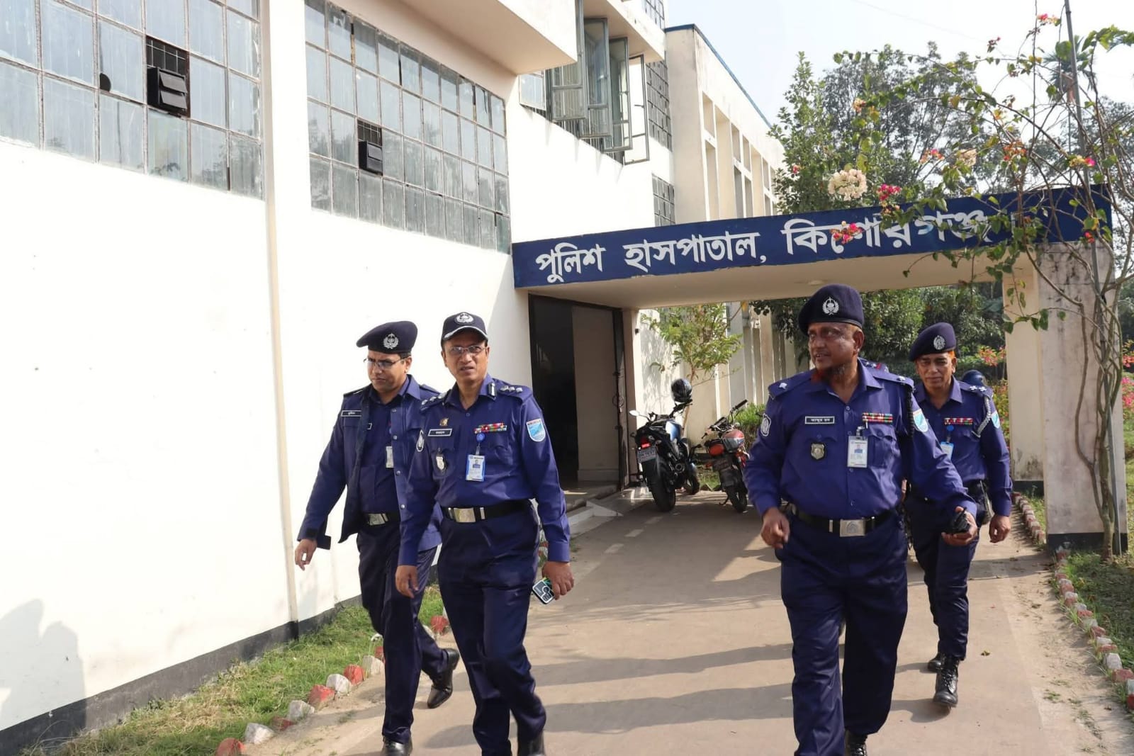 কিশোরগঞ্জ পুলিশ লাইন্সে জেলা পুলিশের মাস্টার প্যারেড সম্পন্ন