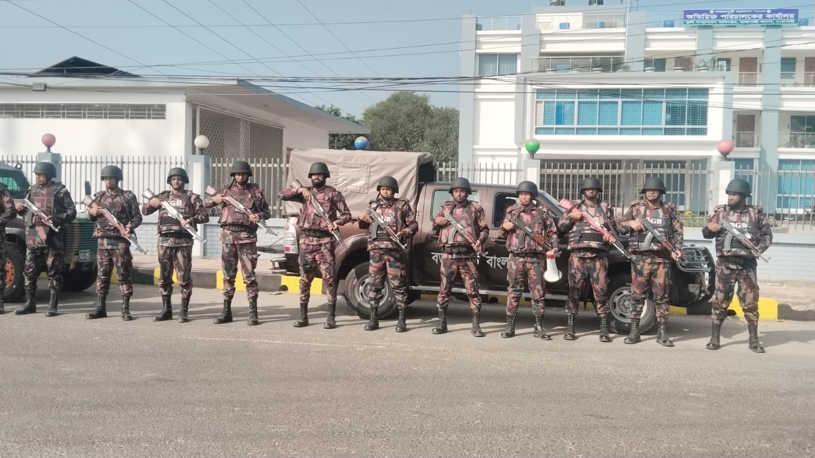 আসন্ন নির্বাচন উপলক্ষে রাজশাহী বিভাগের ৪ হাজার বিজিবি মোতায়ন প্রস্তুত