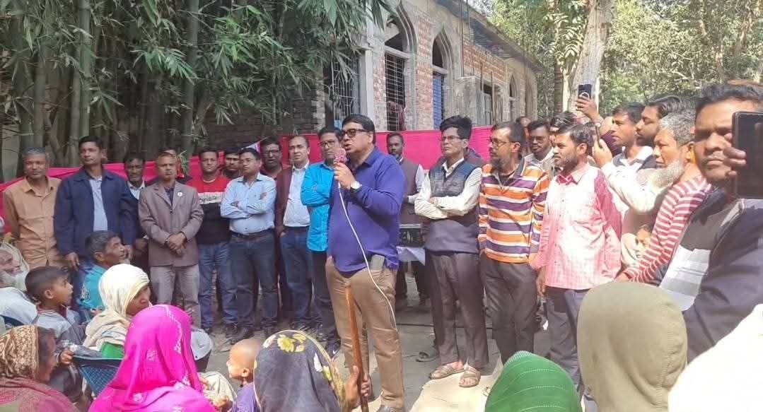 পলাশবাড়ী সাদুল্লাপুরের অবহেলিত মানুষের জীবন মান উন্নয়নে সেবা দিয়ে যাবে মইনুল হাসান সাদিক