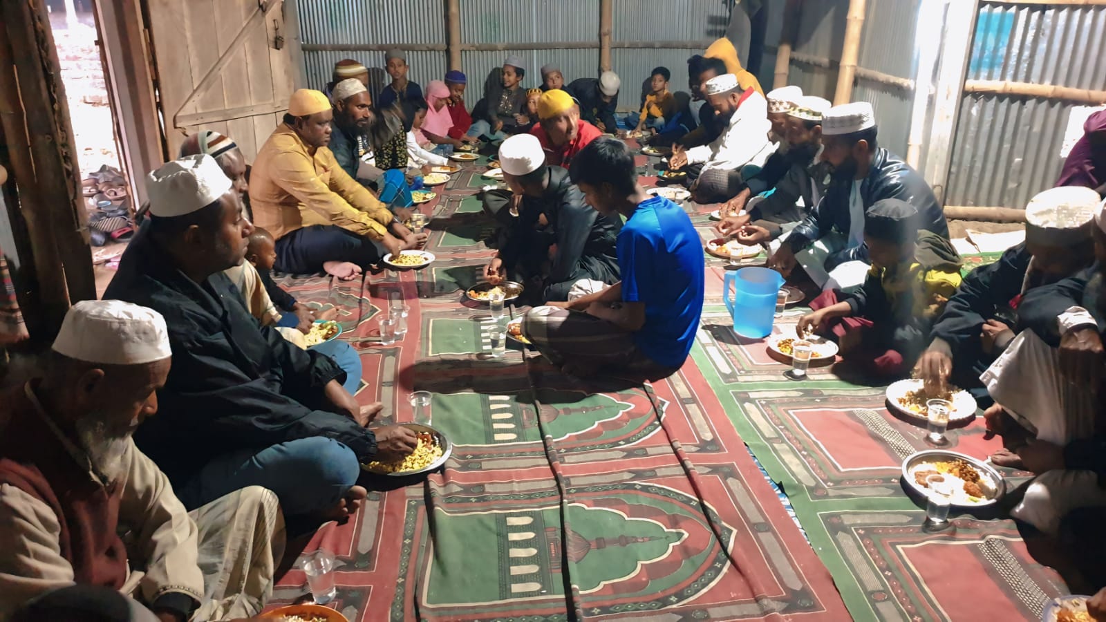 ঢোলারহাটে আটরশি কর্মী গ্রুপ আয়োজনে ইফতার ও দোয়া মাহফিল অনুষ্ঠিত।