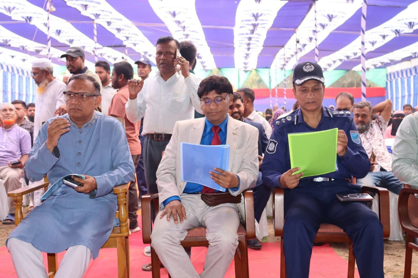 ভৈরবে দরিদ্র পরিবারের মাঝে ‘ফ্যামিলি কার্ড’ বিতরণ কার্যক্রমের উদ্বোধন