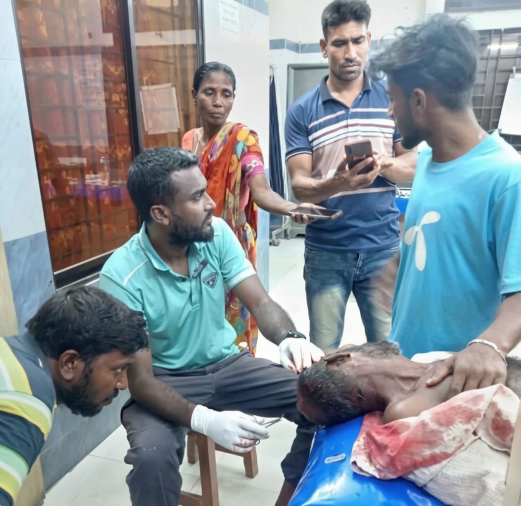 শৈলকূপায় ইফতারি বিতরণকে কেন্দ্র করে সংঘর্ষ: গুরুত জখম ১