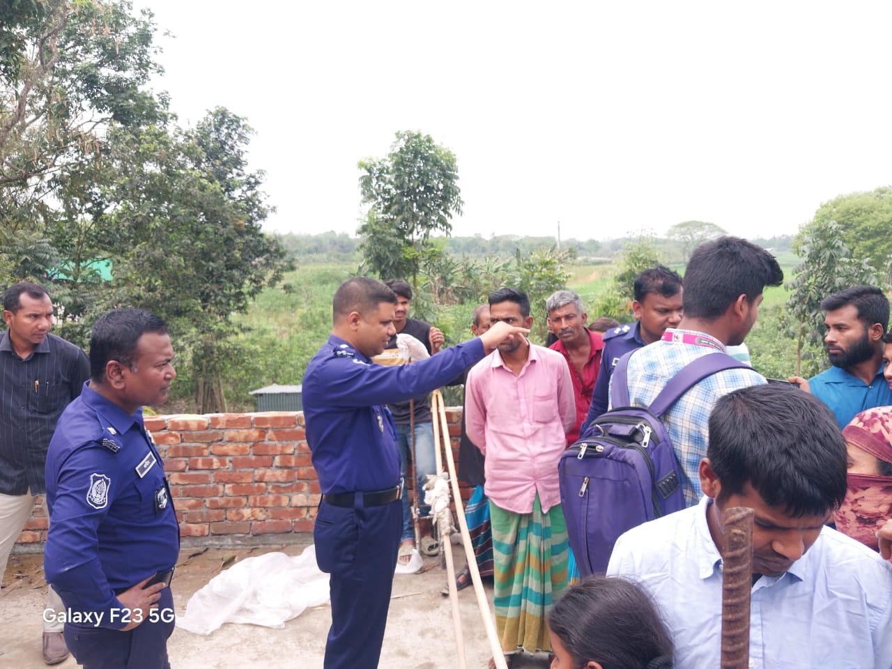 নরসিংদীতে পৃথক স্থান হতে শিশু ও প্রাইভেটকার চালকের মরদেহ উদ্ধার