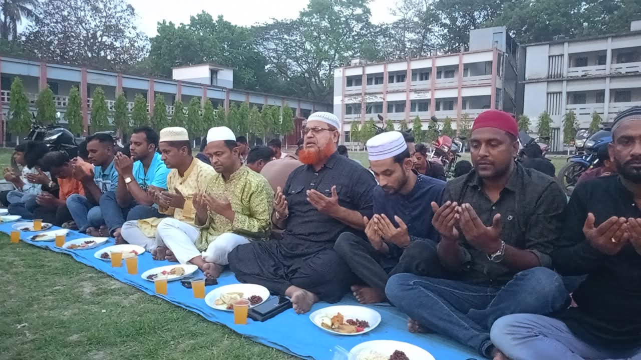 শৈলকুপায় ছাত্রদলের ইফতার ও দোয়া মাহফিল অনুষ্ঠিত