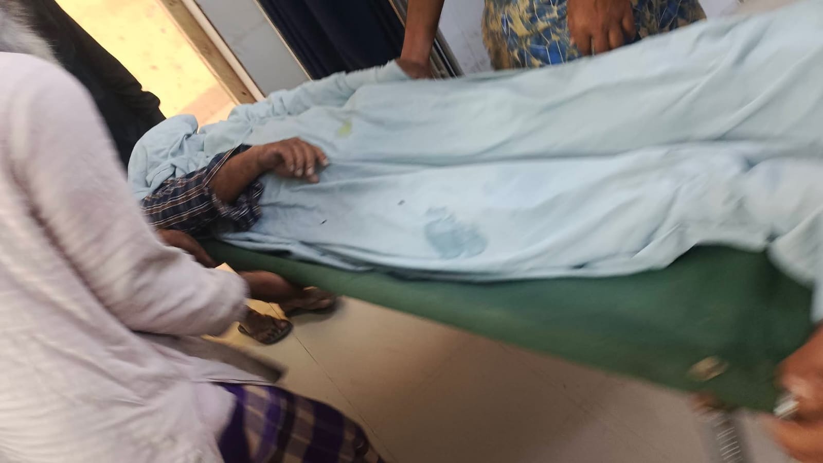 কাহারোলে পেট্রোল নিতে এসে এক ব্যাক্তির মৃত্যু।।