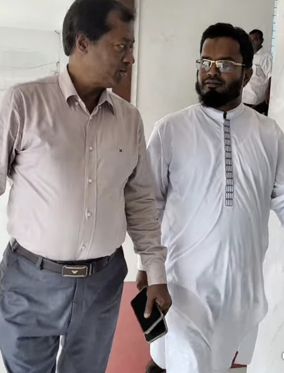 নড়াইল সদর হাসপাতালে ২ এমপির ঝটিকা আগমন