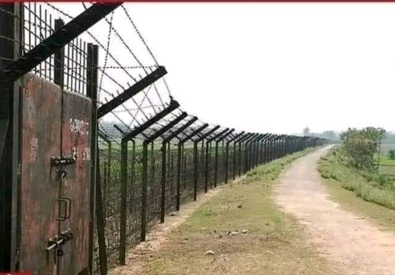 সীমান্ত পেরিয়ে চোরাচালানের পথে রক্তাক্ত আনোয়ার, ভারতের ভেতরে হামলার শিকার