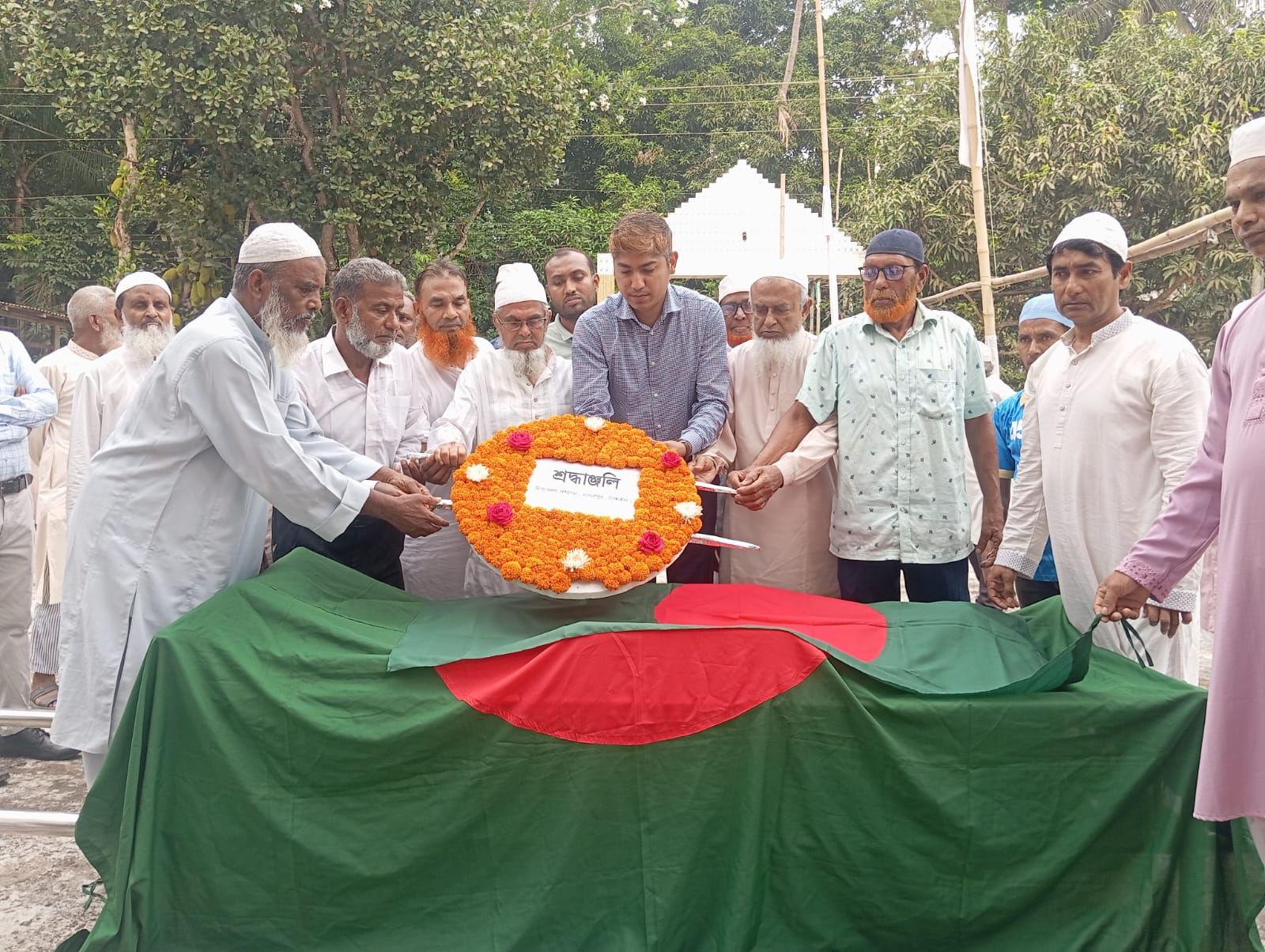 নাগরপুরে বীর মুক্তিযোদ্ধা হাজী রফিকুল ইসলামের ইন্তেকাল, রাষ্ট্রীয় মর্যাদায় দাফন সম্পন্ন