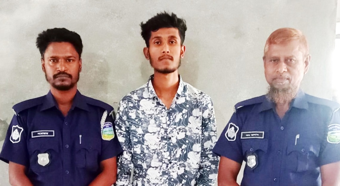 সরিষাবাড়ীতে এজাহার ভূক্ত আসামি সাগর গ্রেফতার।