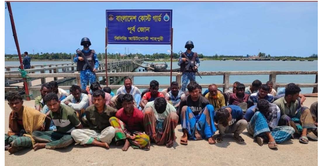 সেন্টমার্টিনে ১৬ লাখ টাকার সিমেন্ট জব্দ, আটক ৩৩
