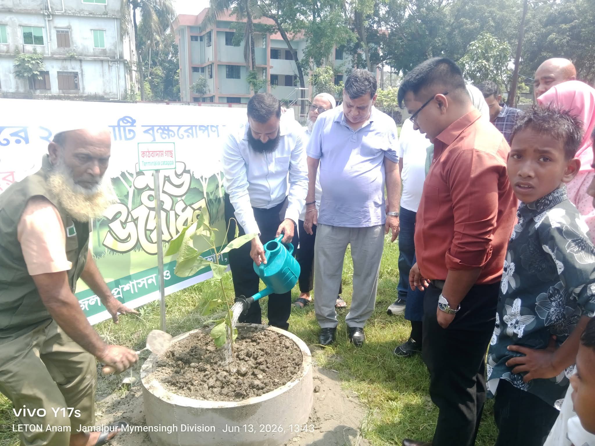 প্রধানমন্ত্রীর ২৫ কোটি বৃক্ষরোপণ কর্মসূচির উদ্বোধন উপলক্ষে জামালপুরে বৃক্ষরোপণ