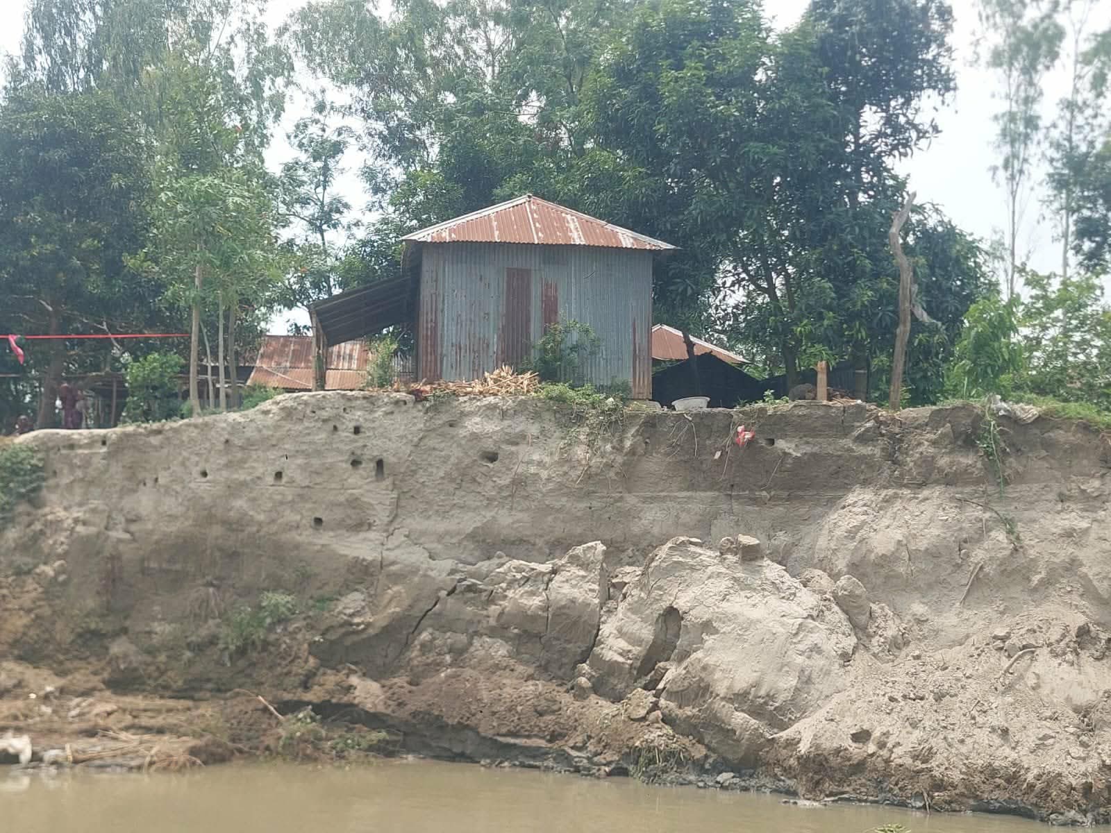 নাগরপুরে নদীভাঙন কবলিত এলাকা পরিদর্শনে এমপি রবিউল আওয়ালের উদ্যোগ