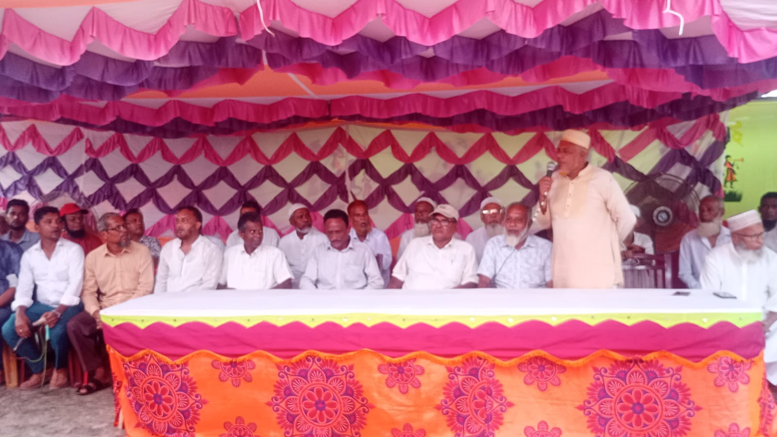 নাচনমহলে সম্ভাব্য চেয়ারম্যান প্রার্থী নিয়ে মতবিনিময় সভা অনুষ্ঠিত