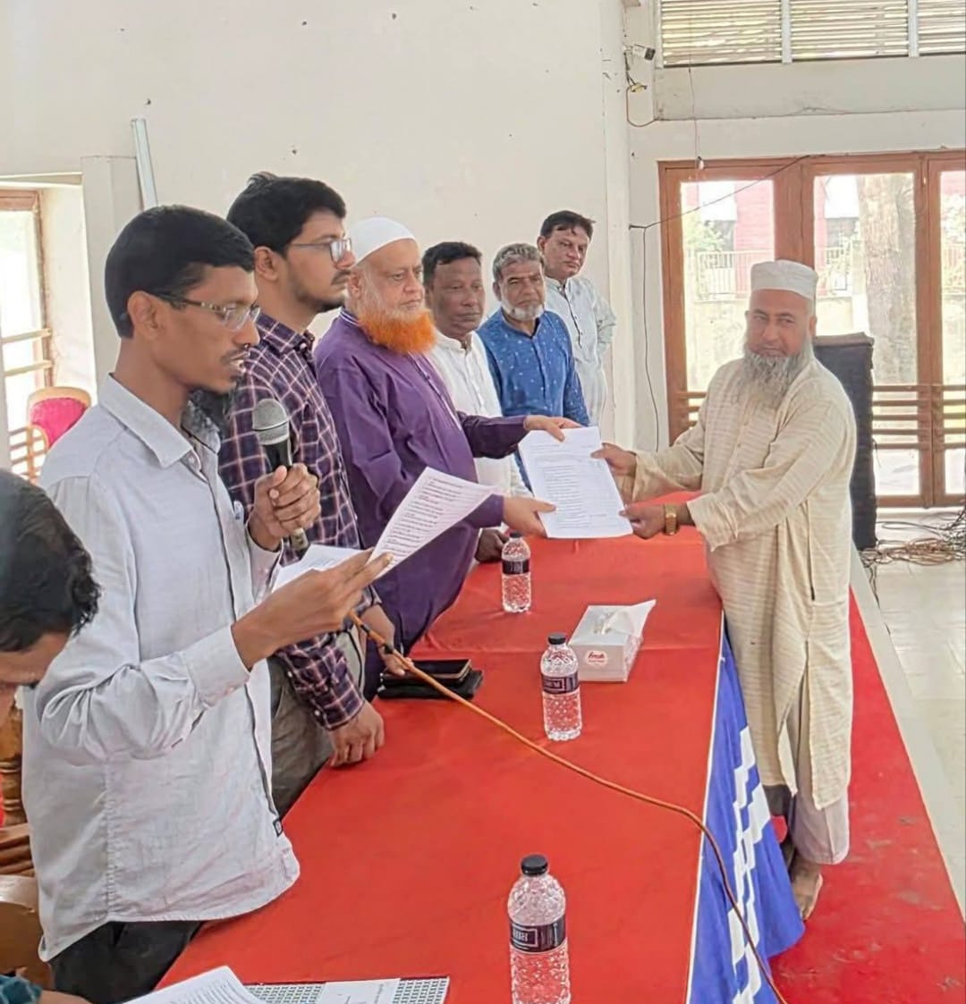 নাগরপুরে দুর্যোগে ক্ষতিগ্রস্তদের নগদ সহায়তা ও জিআর চাল বিতরণ