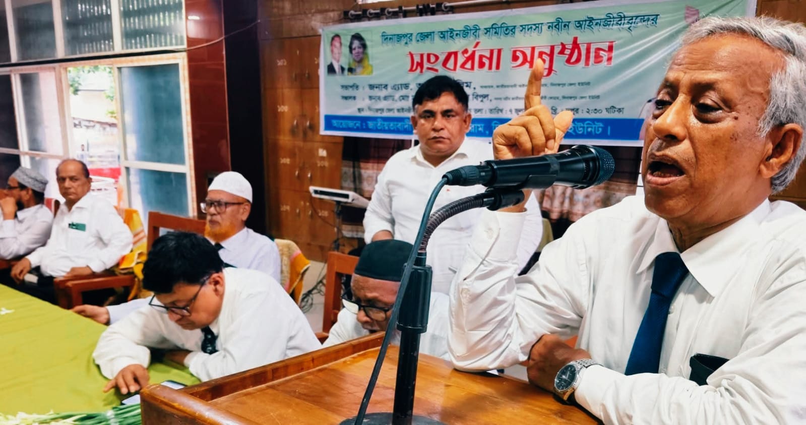 দিনাজপুরে জেলা আইনজীবী সমিতির নবীন আইনজীবীদের সংবর্ধনা এ্যাড.আব্দুল হালিম