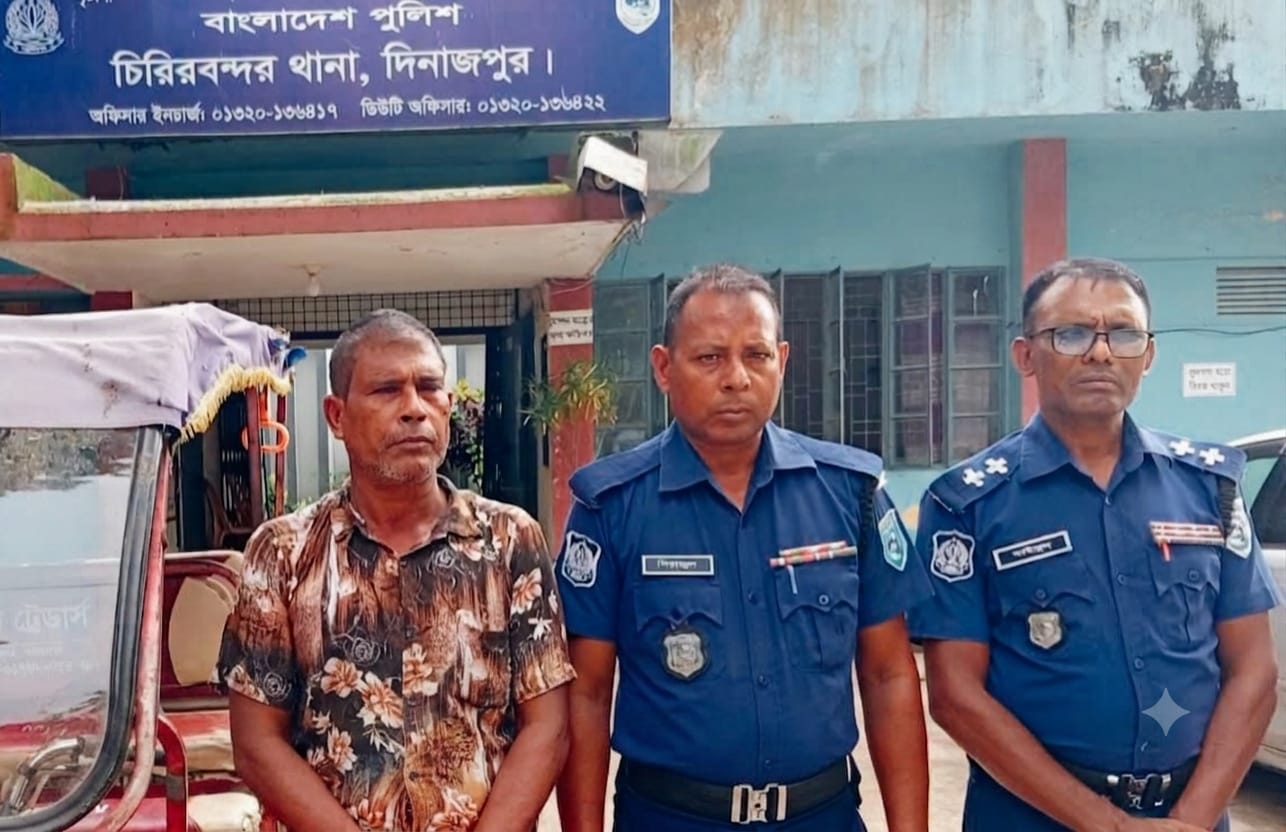 চিরিরবন্দরে ইজিবাইক চুরি’র সময়-চোর আটক