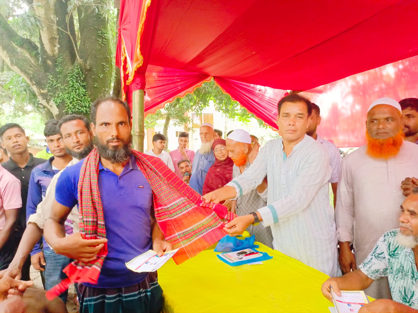 বীরগঞ্জের কবিরাজহাটে গরুর হাটের উদ্বোধন, প্রতি বুধবার নিয়মিত বসবে হাট