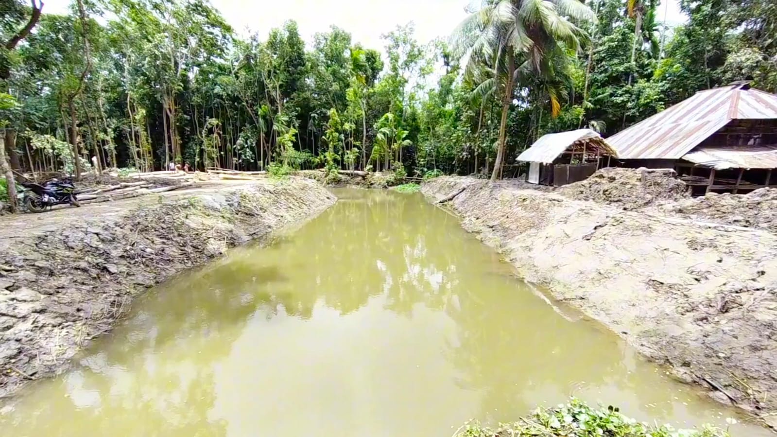 ঝালকাঠিতে খাল পুনঃখননে ফিরছে কৃষিজমির প্রাণ, বাড়বে কৃষি ও মাছের উৎপাদন