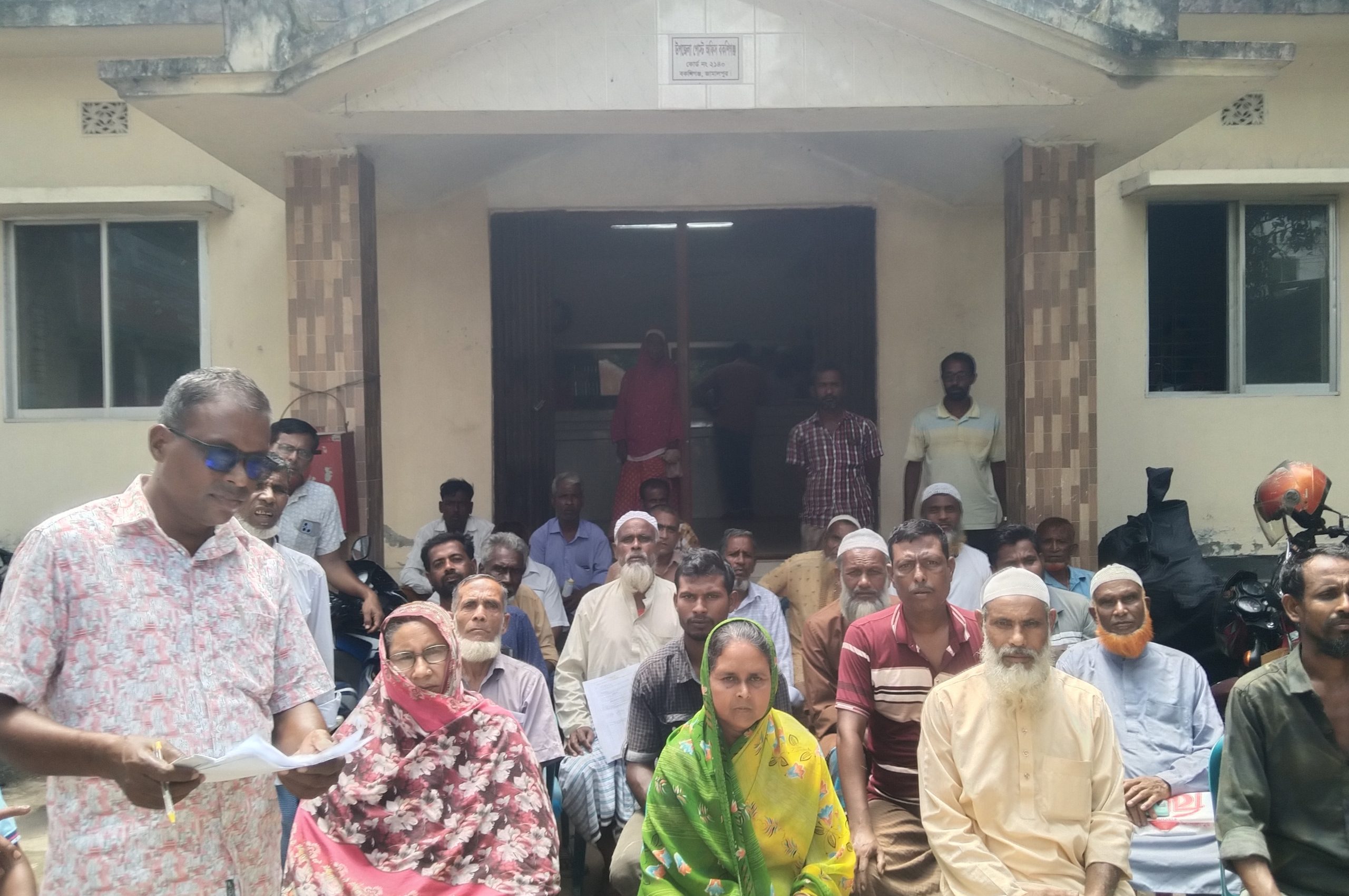 বেতন-ভাতা বৃদ্ধির দাবিতে কর্মবিরতির হুঁশিয়ারি বকশীগঞ্জ ডাক বিভাগের কর্মচারীদের