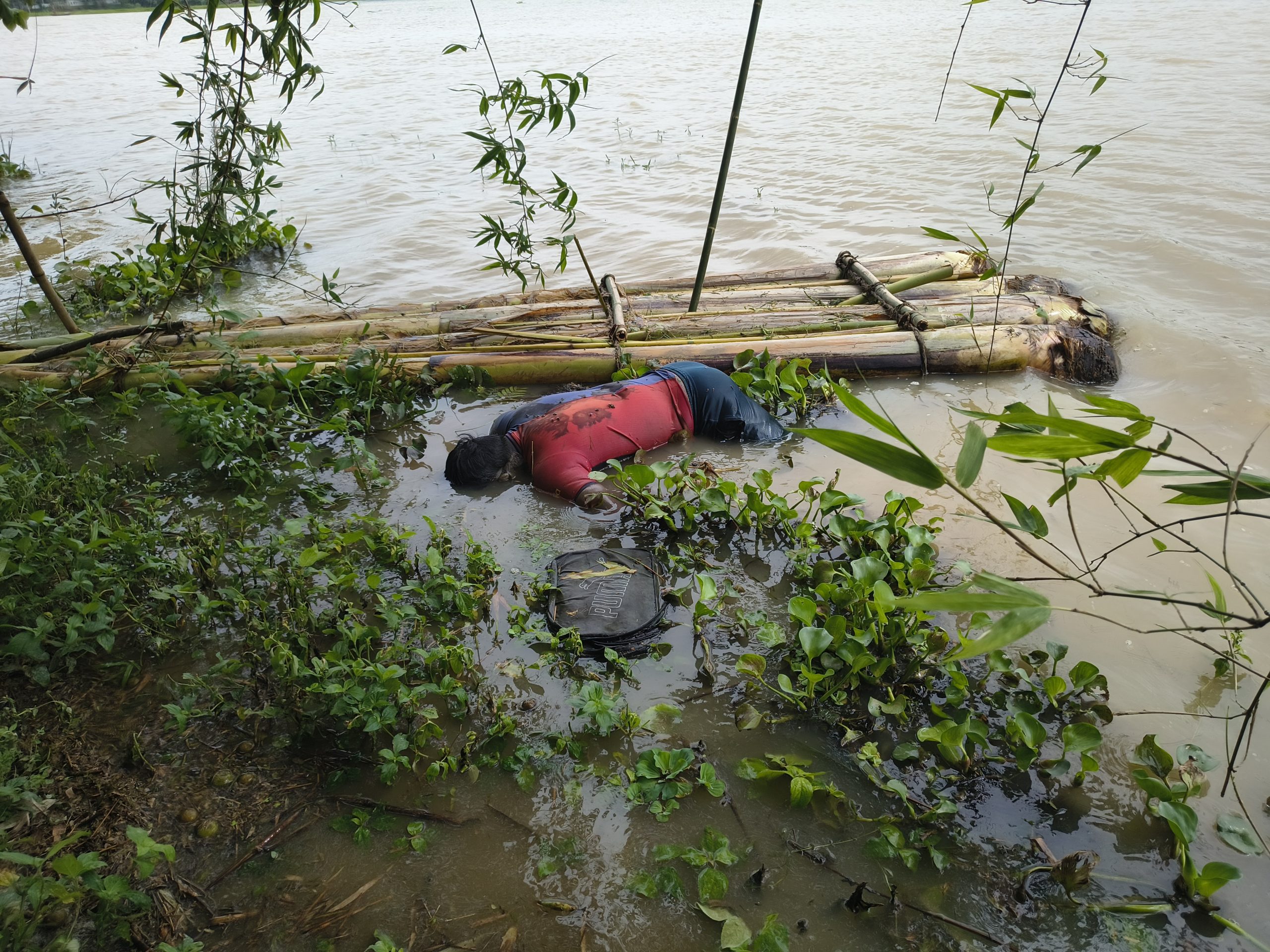 সানন্দবাড়ীতে বিলে অর্ধগলিত মরদেহ উদ্ধার