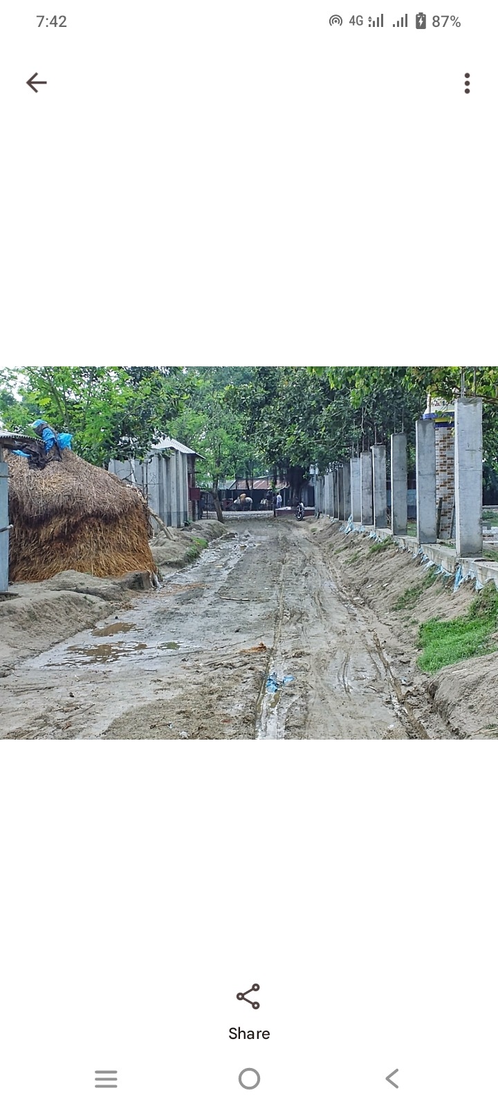 দিনাজপুরের ফুলবাড়ীতে রাস্তাপাকা করণের কাজ দীর্ঘদিন ধরে বন্ধ,যাতায়াত দুর্ভোগে সাধারণ মানুষ।